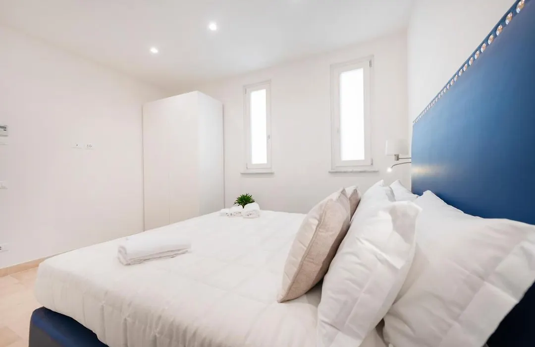 Divo Apartments - Spanish Steps-1